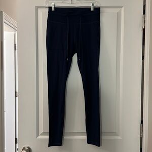 Travis Mathew Women’s Joggers Navy Small